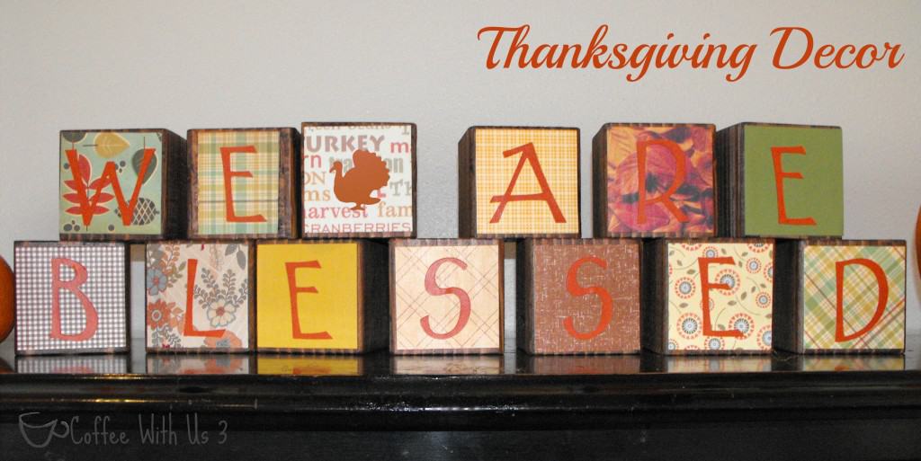Super easy holiday blocks that ANYONE can do! Plus they're reversible!!   Make 1 set and be ready to decorate for both Thanksgiving and Christmas!