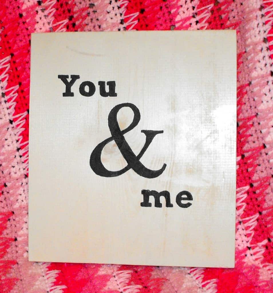 Make this simple Ampersand Art project in about an hour, with free printable! Perfect for an anniversary or Valentine's Day present.