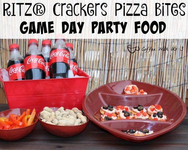 Ritz Crackers Pizza Bites - Tons of pizza flavor in a bite-sized snack. Perfect for the game day! #BowlTimeSnacks #ad