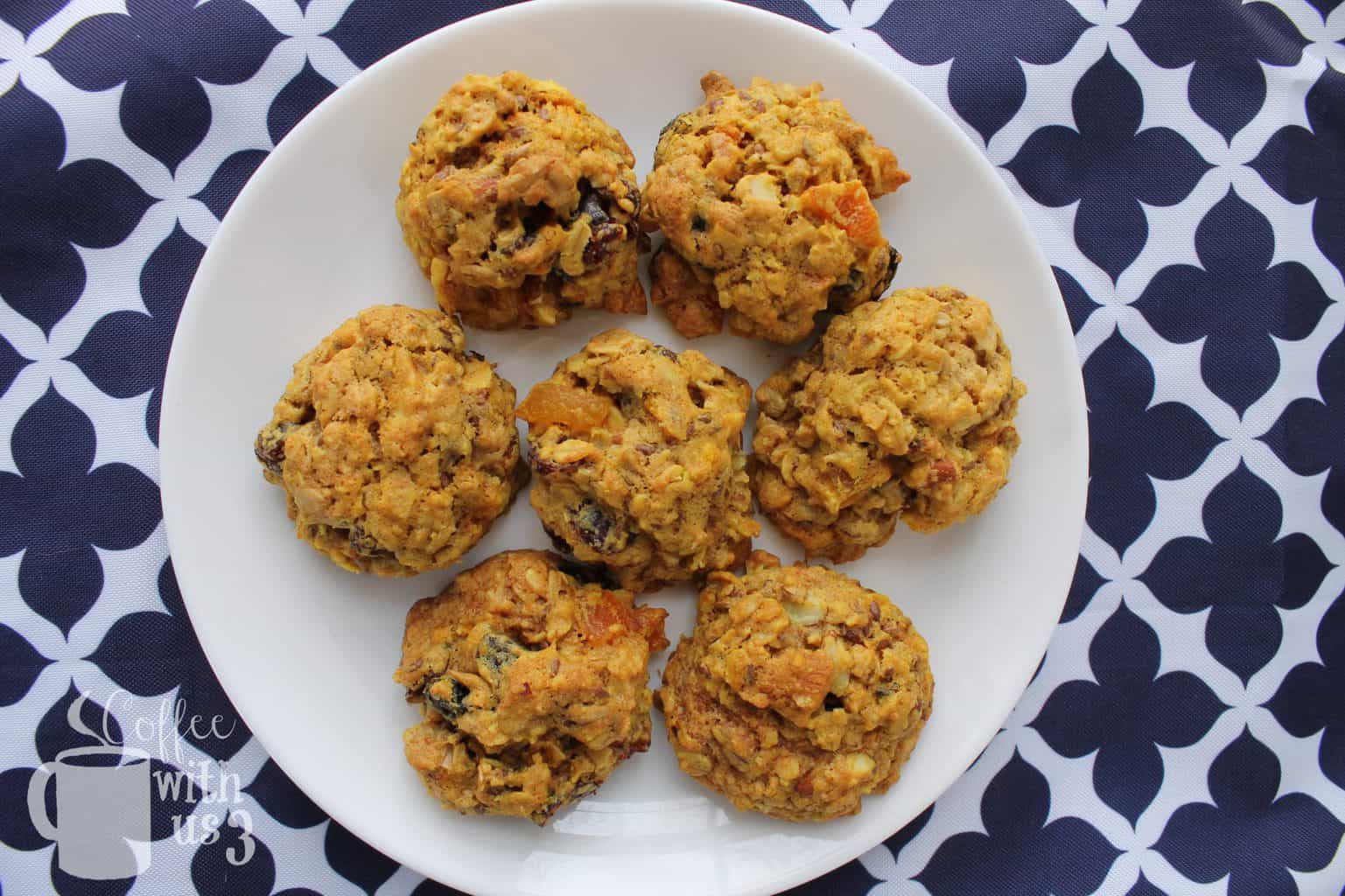 Who doesn't want to eat cookies for breakfast?  With these Sunrise Breakfast Cookies, you can!  Packed with oats, nuts, seeds, dried fruit, and more, they're very filling!